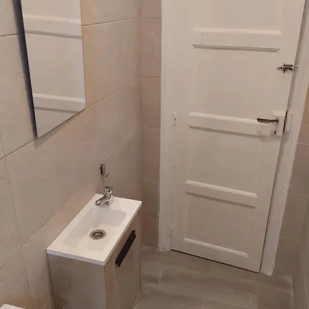 Amplio Piso En Casa Historica En Primera Planta Lägenhet