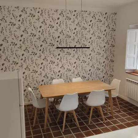 Amplio Piso En Casa Historica En Primera Planta 아파트