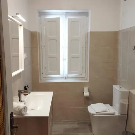 Amplio Piso En Casa Historica En Primera Planta Apartment Sabinanigo