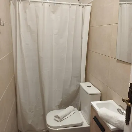 Amplio Piso En Casa Historica En Primera Planta 아파트 *