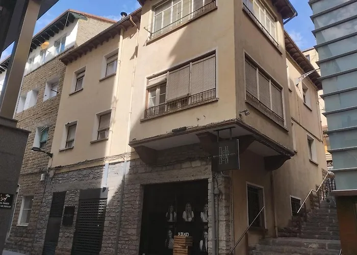 Amplio Piso En Casa Historica En Primera Planta Lägenhet