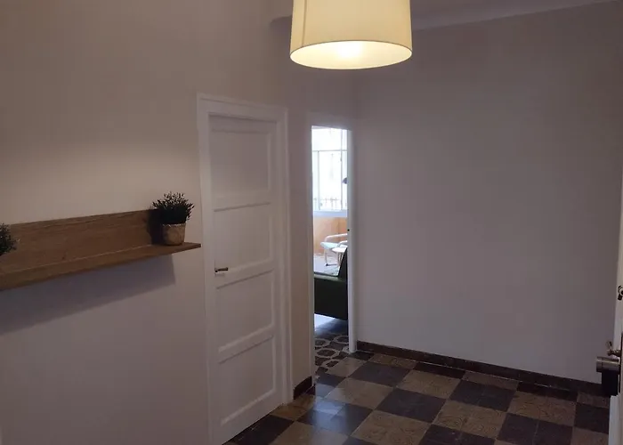 Amplio Piso En Casa Historica En Primera Planta Sabiñánigo