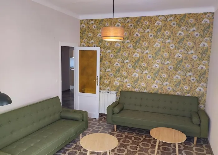 Amplio Piso En Casa Historica En Primera Planta Sabiñánigo