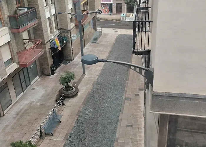 Amplio Piso En Casa Historica En Primera Planta Sabiñánigo