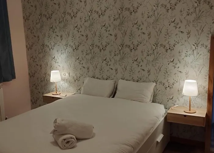 Amplio Piso En Casa Historica En Primera Planta Lägenhet *